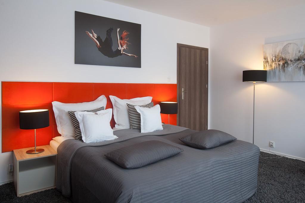 Canpol-Jull'S Art Hotel Człuchów Εξωτερικό φωτογραφία
