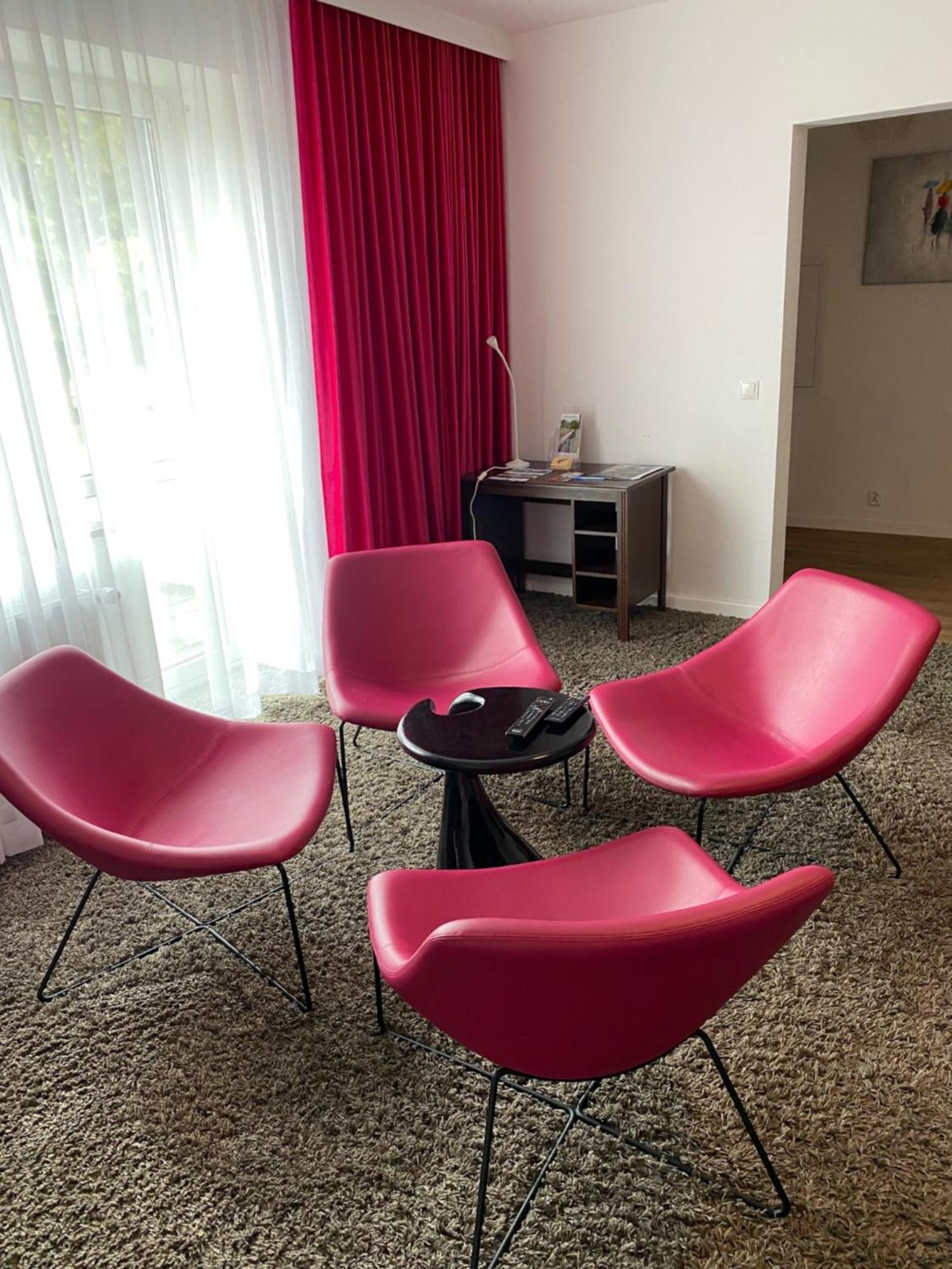 Canpol-Jull'S Art Hotel Człuchów Εξωτερικό φωτογραφία